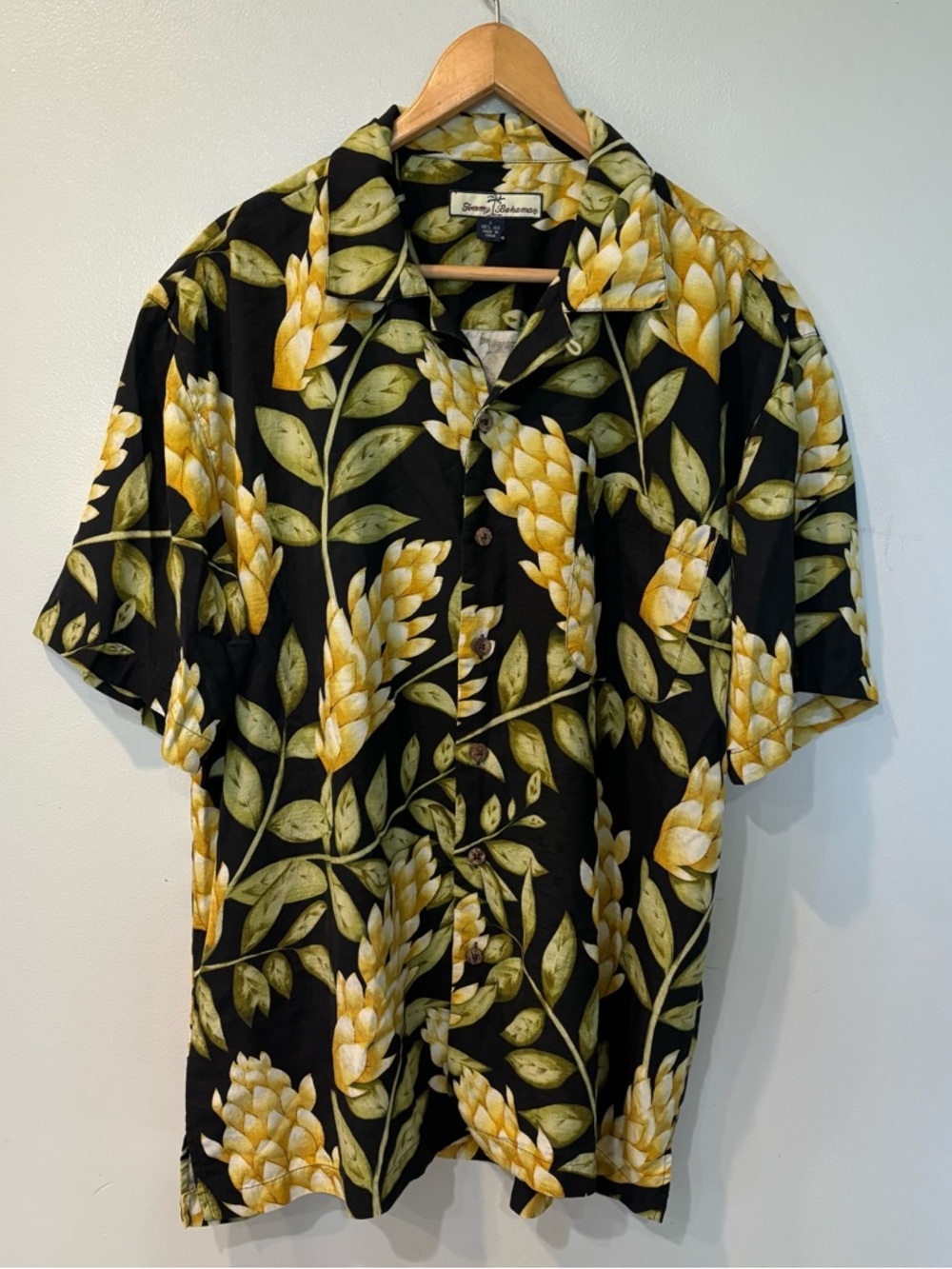 Tommy Bahama Silk Hawaian Button Down Short Sleeve Shirt Men’s Size Large